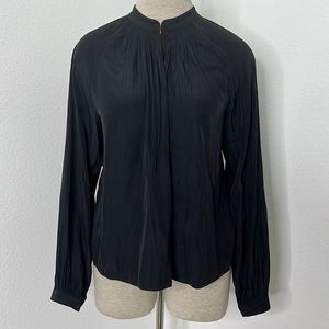 🔹 Wilfred Pull Over Top